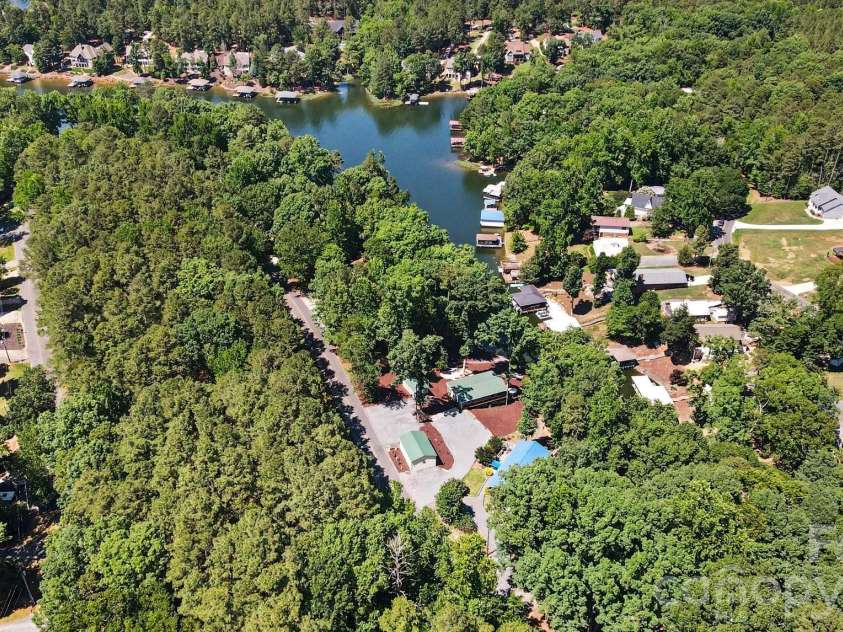 512 Deerfield Road, Mount Gilead, NC 27306.  MLS# CAR4390413, YatesRealty ID 15524. 