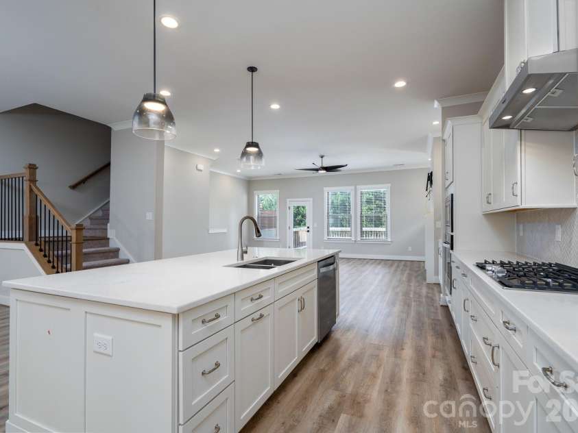15132 Rocky Bluff Loop, Davidson, NC 28036.  MLS# CAR4351498, YatesRealty ID 15525. 