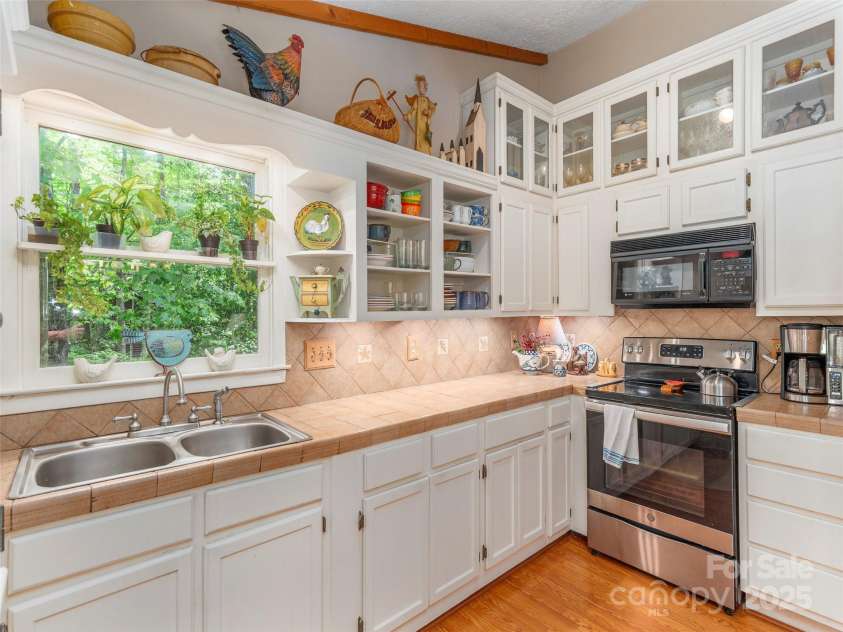 227 Soco Acres Road, Maggie Valley, NC 28751.  MLS# CAR4258757, YatesRealty ID 15526. 
