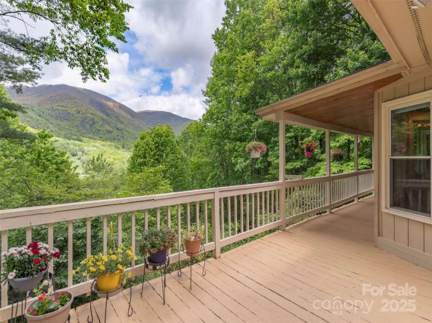 227 Soco Acres Road, Maggie Valley, NC 28751.  MLS# CAR4258757, YatesRealty ID 15526. 