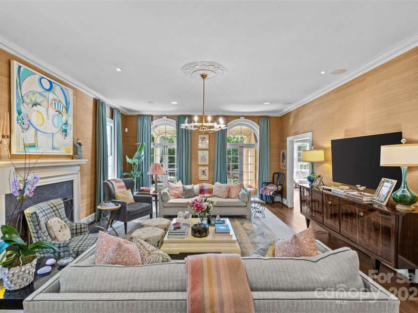 2322 Hopedale Avenue, Charlotte, NC 28207.  MLS# CAR4252677, YatesRealty ID 15528. 