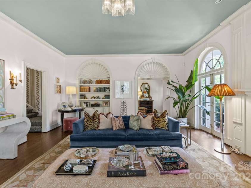 2322 Hopedale Avenue, Charlotte, NC 28207.  MLS# CAR4252677, YatesRealty ID 15528. 