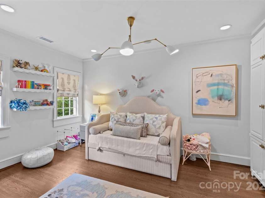2322 Hopedale Avenue, Charlotte, NC 28207.  MLS# CAR4252677, YatesRealty ID 15528. 