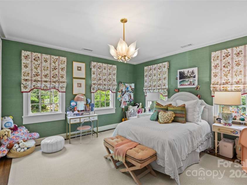 2322 Hopedale Avenue, Charlotte, NC 28207.  MLS# CAR4252677, YatesRealty ID 15528. 