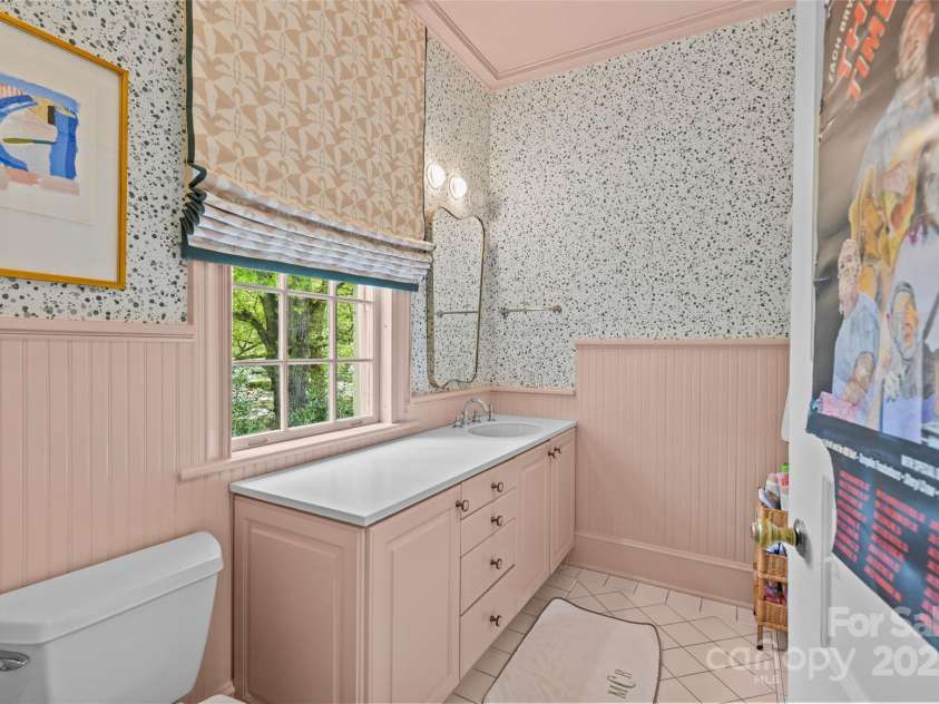 2322 Hopedale Avenue, Charlotte, NC 28207.  MLS# CAR4252677, YatesRealty ID 15528. 