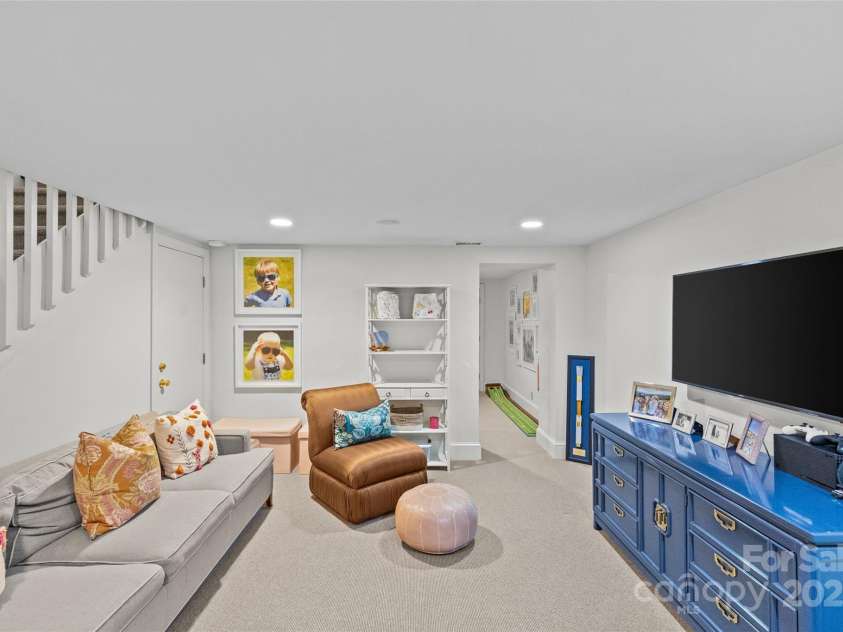 2322 Hopedale Avenue, Charlotte, NC 28207.  MLS# CAR4252677, YatesRealty ID 15528. 