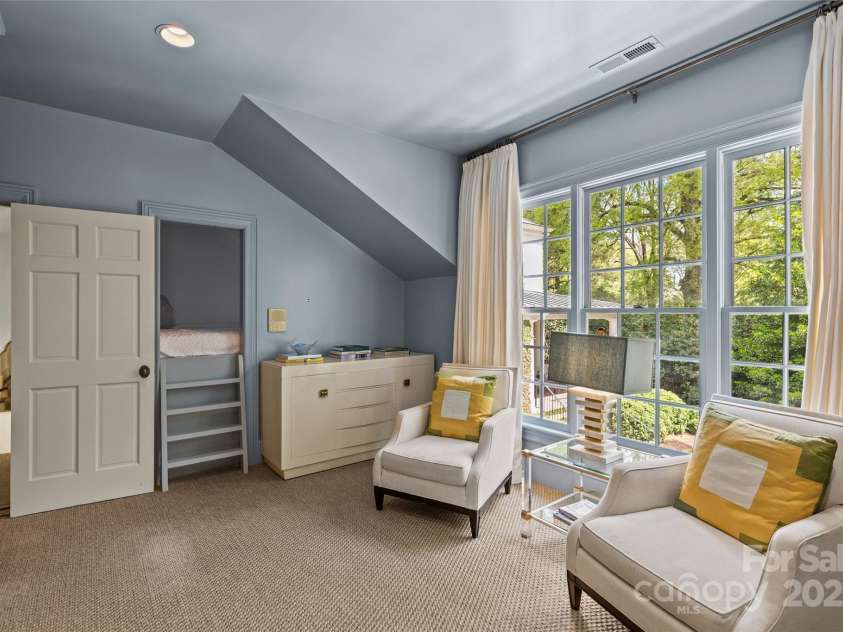 2322 Hopedale Avenue, Charlotte, NC 28207.  MLS# CAR4252677, YatesRealty ID 15528. 