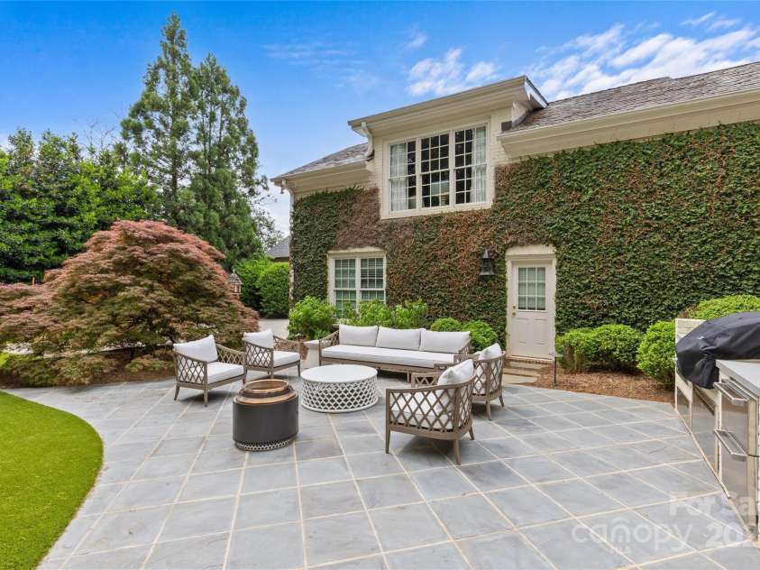 2322 Hopedale Avenue, Charlotte, NC 28207.  MLS# CAR4252677, YatesRealty ID 15528. 