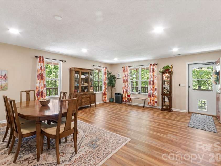 12 Hutchinson Woods, Fletcher, NC 28732.  MLS# CAR4374145, YatesRealty ID 15529. 