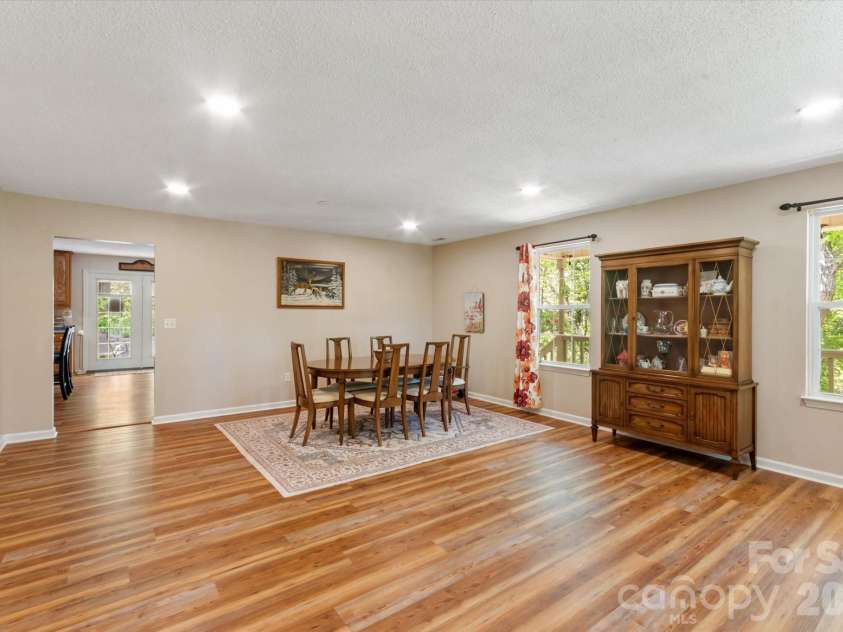 12 Hutchinson Woods, Fletcher, NC 28732.  MLS# CAR4374145, YatesRealty ID 15529. 