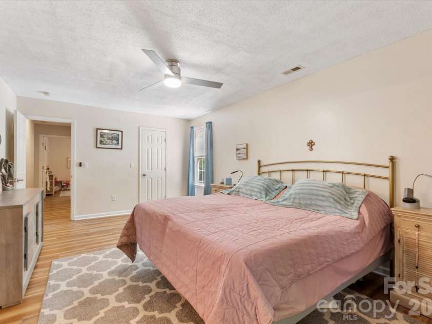 12 Hutchinson Woods, Fletcher, NC 28732.  MLS# CAR4374145, YatesRealty ID 15529. 
