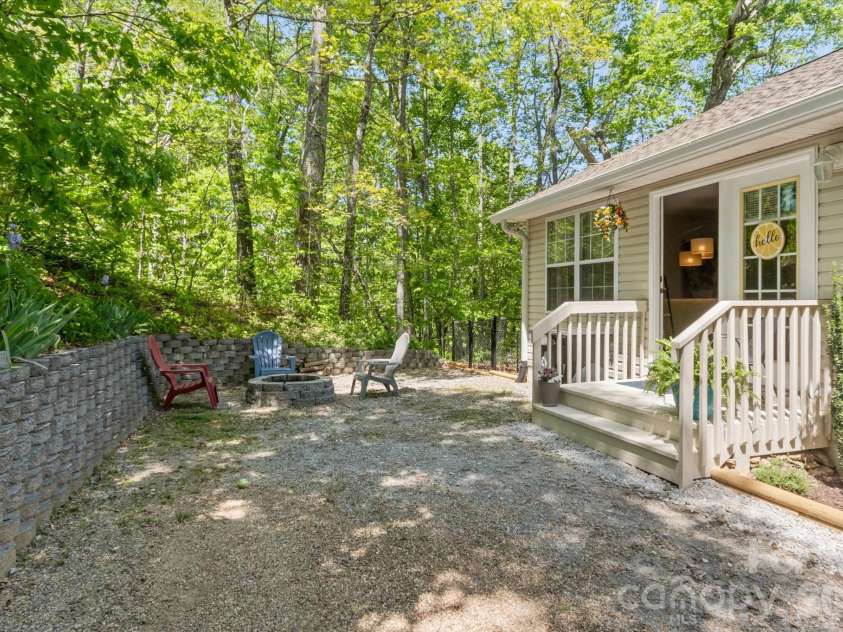 12 Hutchinson Woods, Fletcher, NC 28732.  MLS# CAR4374145, YatesRealty ID 15529. Front