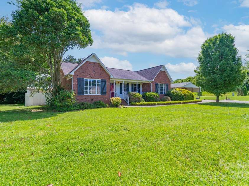 500 Belleview Road, Rock Hill, SC 29730.  MLS# CAR4263392, YatesRealty ID 15529. 