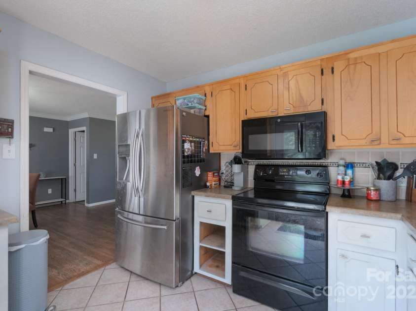 500 Belleview Road, Rock Hill, SC 29730.  MLS# CAR4263392, YatesRealty ID 15529. 