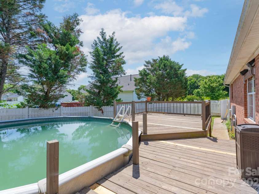 500 Belleview Road, Rock Hill, SC 29730.  MLS# CAR4263392, YatesRealty ID 15529. 