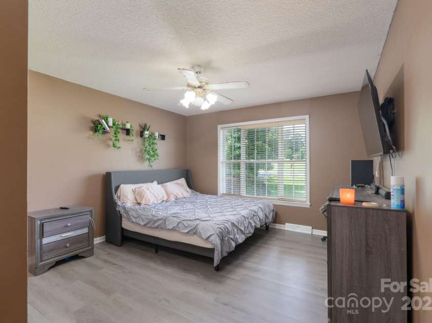 500 Belleview Road, Rock Hill, SC 29730.  MLS# CAR4263392, YatesRealty ID 15529. Primary bedroom