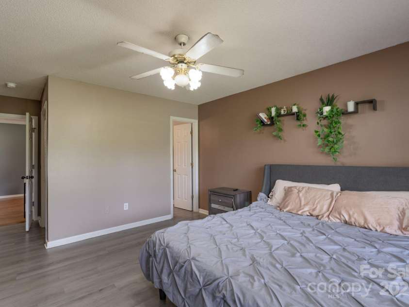 500 Belleview Road, Rock Hill, SC 29730.  MLS# CAR4263392, YatesRealty ID 15529. Primary bedroom & ensuite