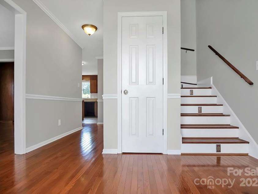 106 Cameron Drive, Kings Mountain, NC 28086.  MLS# CAR4174180, YatesRealty ID 1553. 