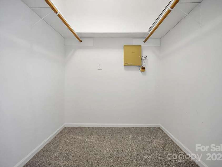 106 Cameron Drive, Kings Mountain, NC 28086.  MLS# CAR4174180, YatesRealty ID 1553. 