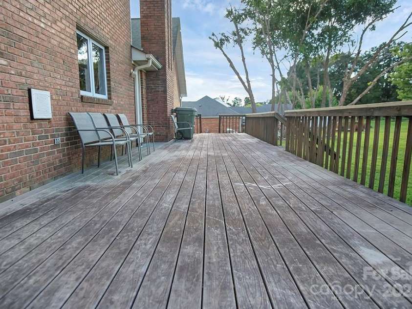 106 Cameron Drive, Kings Mountain, NC 28086.  MLS# CAR4174180, YatesRealty ID 1553. 