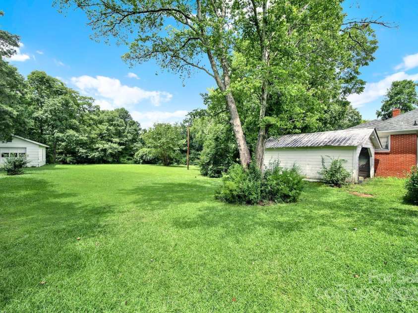 1670 Lynwood Drive, Lancaster, SC 29720.  MLS# CAR4331883, YatesRealty ID 1553. 