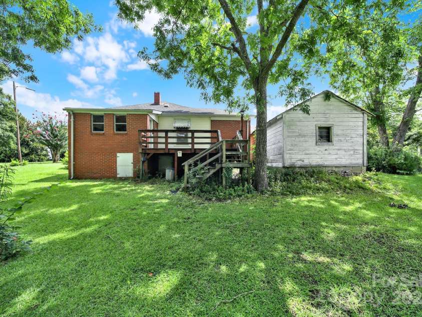 1670 Lynwood Drive, Lancaster, SC 29720.  MLS# CAR4331883, YatesRealty ID 1553. 