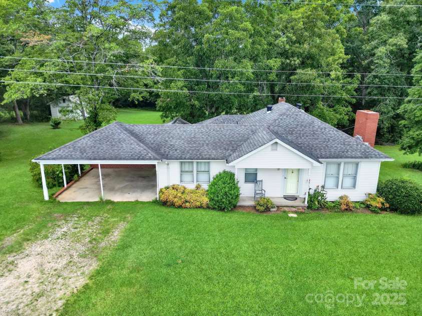 1670 Lynwood Drive, Lancaster, SC 29720.  MLS# CAR4331883, YatesRealty ID 1553. 