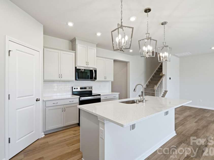 2707 Westmont Drive, Gastonia, NC 28052.  MLS# CAR4330306, YatesRealty ID 1553. 