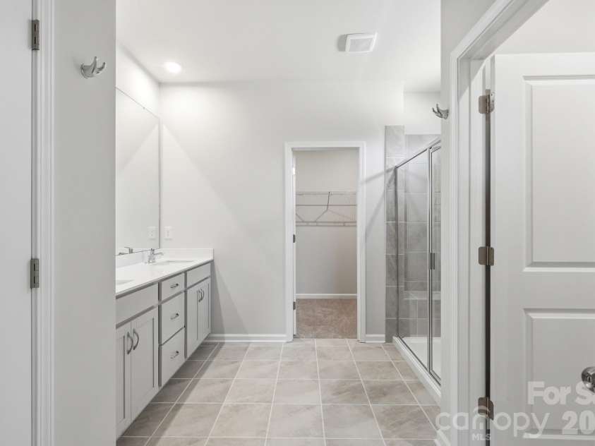 2707 Westmont Drive, Gastonia, NC 28052.  MLS# CAR4330306, YatesRealty ID 1553. 