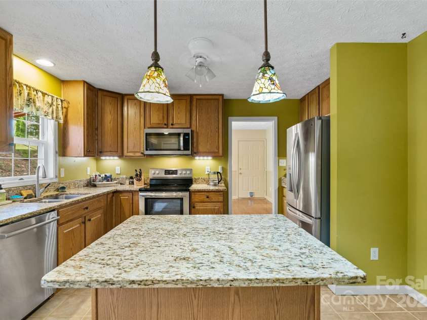 21 Farm Valley Court, Weaverville, NC 28787.  MLS# CAR4153408, YatesRealty ID 15532. 