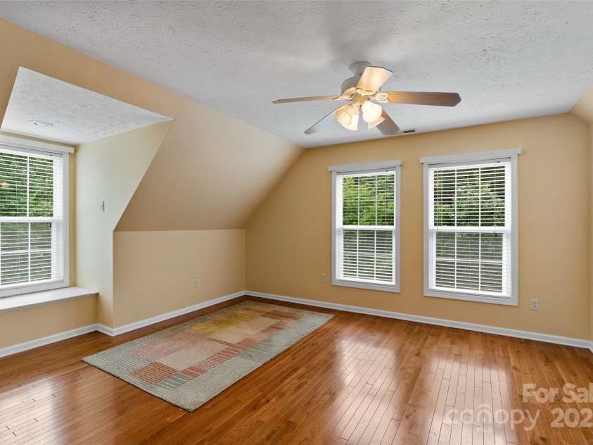 21 Farm Valley Court, Weaverville, NC 28787.  MLS# CAR4153408, YatesRealty ID 15532. 