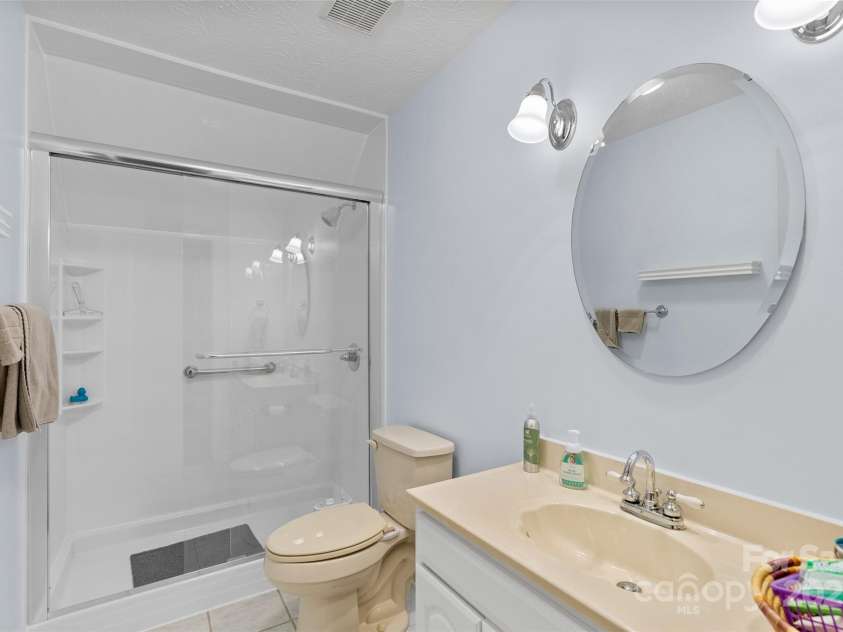 21 Farm Valley Court, Weaverville, NC 28787.  MLS# CAR4153408, YatesRealty ID 15532. 