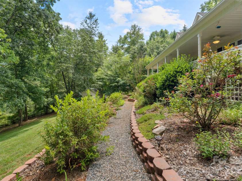 21 Farm Valley Court, Weaverville, NC 28787.  MLS# CAR4153408, YatesRealty ID 15532. 