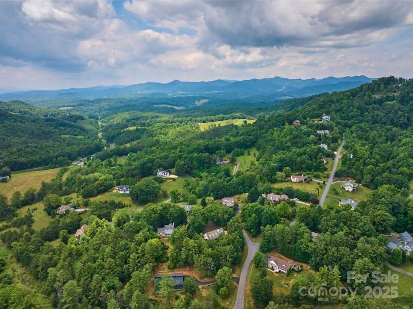 21 Farm Valley Court, Weaverville, NC 28787.  MLS# CAR4153408, YatesRealty ID 15532. 