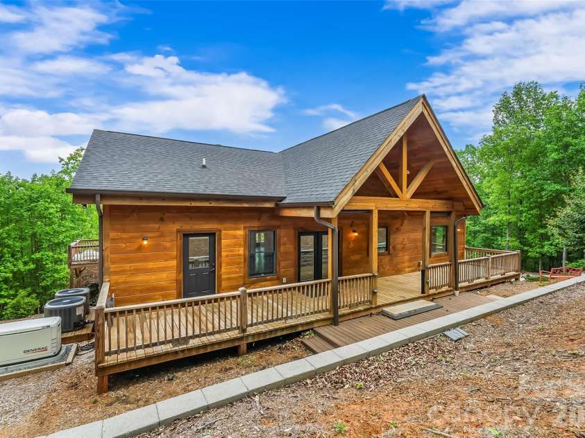 265 Grandview Peaks Drive, Nebo, NC 28761.  MLS# CAR4374479, YatesRealty ID 15533. 