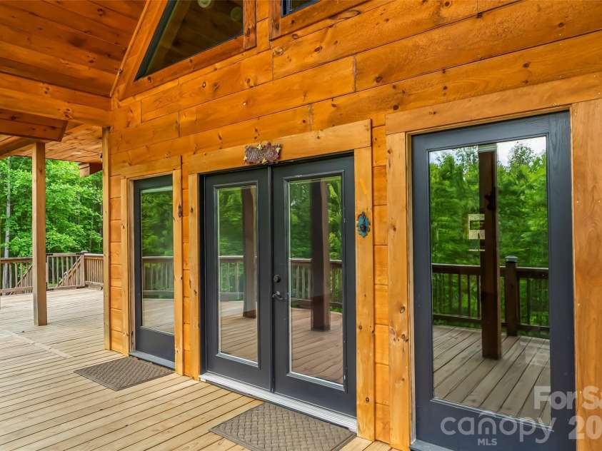 265 Grandview Peaks Drive, Nebo, NC 28761.  MLS# CAR4374479, YatesRealty ID 15533. 