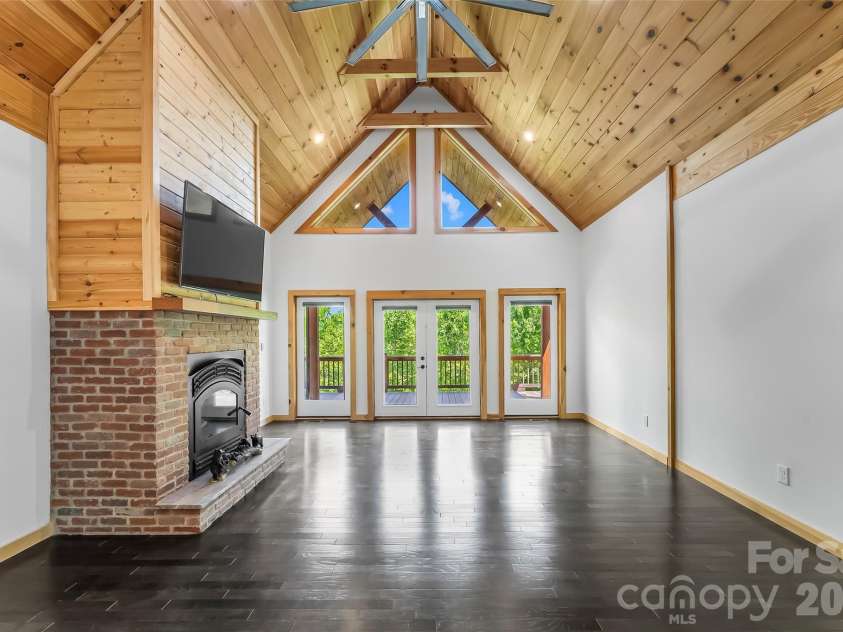 265 Grandview Peaks Drive, Nebo, NC 28761.  MLS# CAR4374479, YatesRealty ID 15533. 