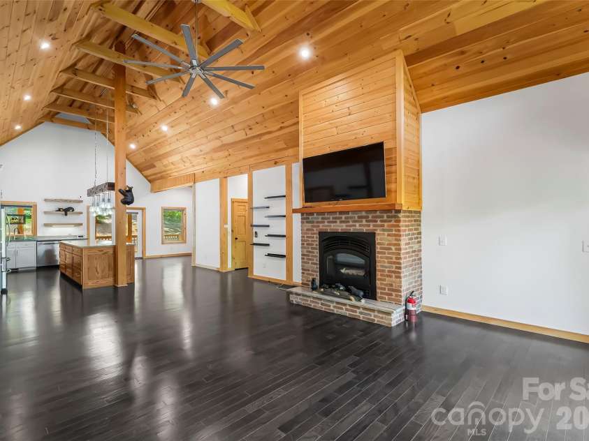 265 Grandview Peaks Drive, Nebo, NC 28761.  MLS# CAR4374479, YatesRealty ID 15533. 