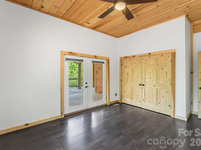 265 Grandview Peaks Drive, Nebo, NC 28761.  MLS# CAR4374479, YatesRealty ID 15533. 