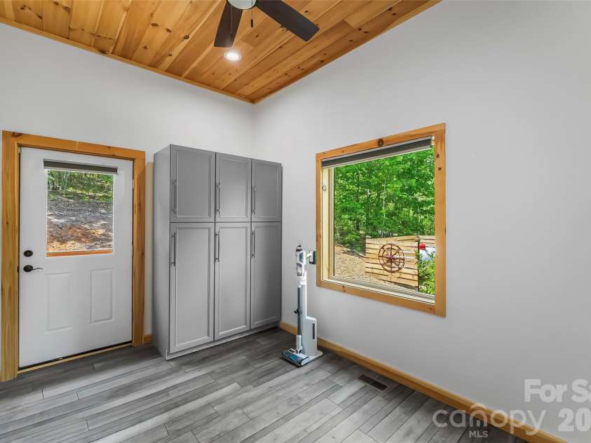 265 Grandview Peaks Drive, Nebo, NC 28761.  MLS# CAR4374479, YatesRealty ID 15533. 