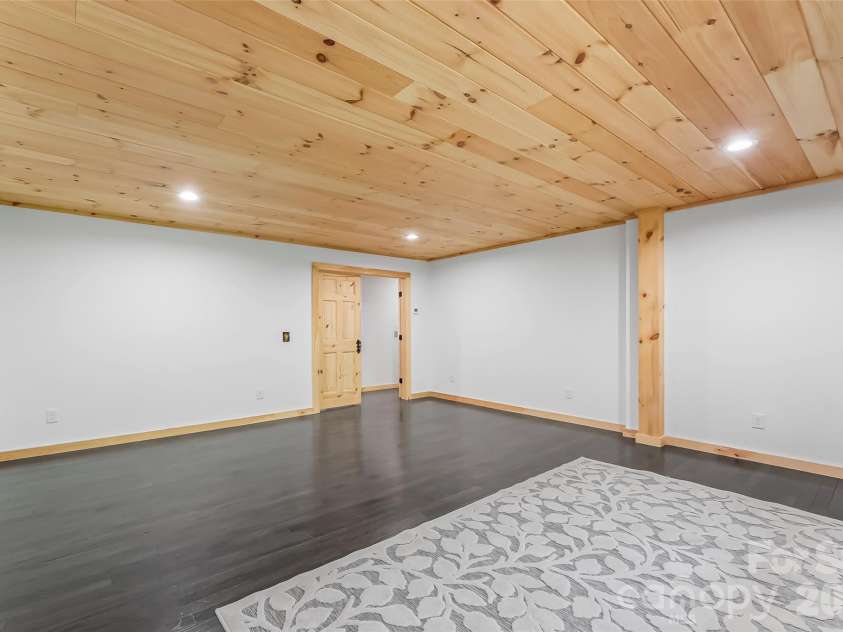 265 Grandview Peaks Drive, Nebo, NC 28761.  MLS# CAR4374479, YatesRealty ID 15533. 