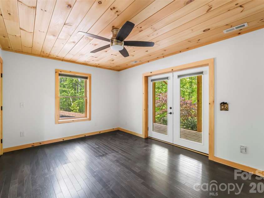 265 Grandview Peaks Drive, Nebo, NC 28761.  MLS# CAR4374479, YatesRealty ID 15533. 