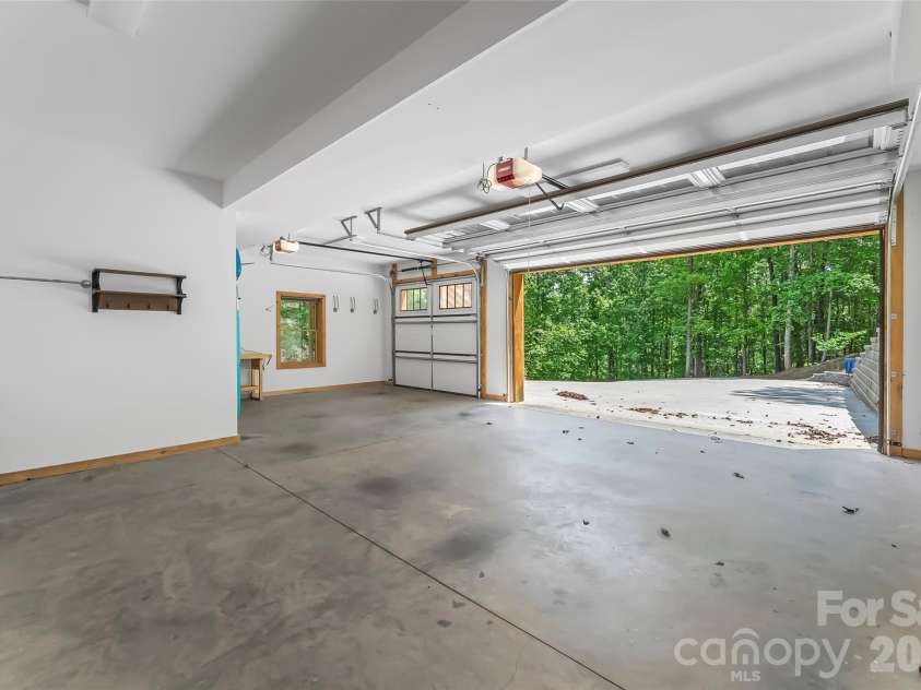 265 Grandview Peaks Drive, Nebo, NC 28761.  MLS# CAR4374479, YatesRealty ID 15533. 