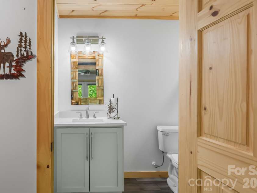 265 Grandview Peaks Drive, Nebo, NC 28761.  MLS# CAR4374479, YatesRealty ID 15533. 