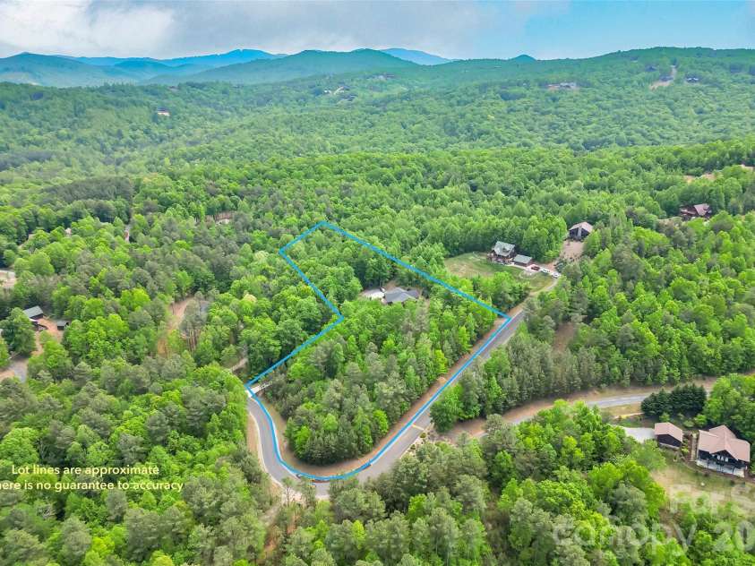 265 Grandview Peaks Drive, Nebo, NC 28761.  MLS# CAR4374479, YatesRealty ID 15533. 