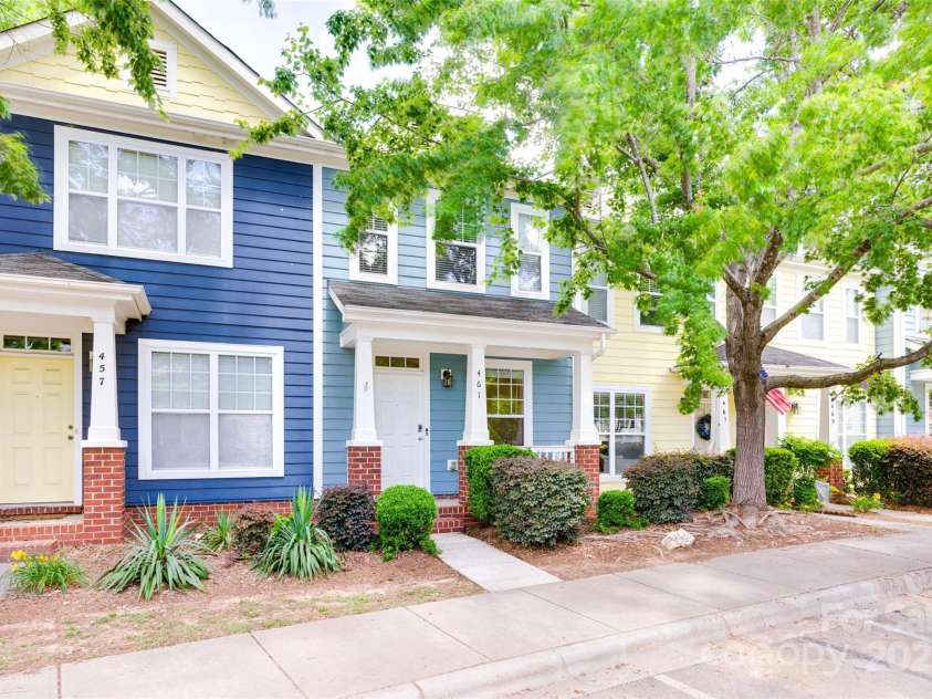 461 Hurston Circle, Charlotte, NC 28208.  MLS# CAR4256098, YatesRealty ID 15533. 