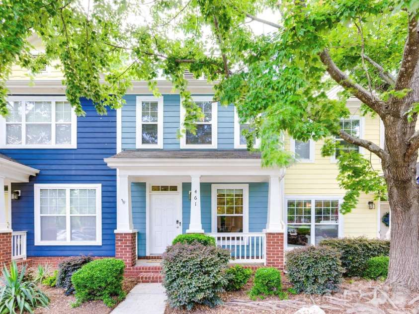 461 Hurston Circle, Charlotte, NC 28208.  MLS# CAR4256098, YatesRealty ID 15533. Welcome to 461 Hurston Circle!