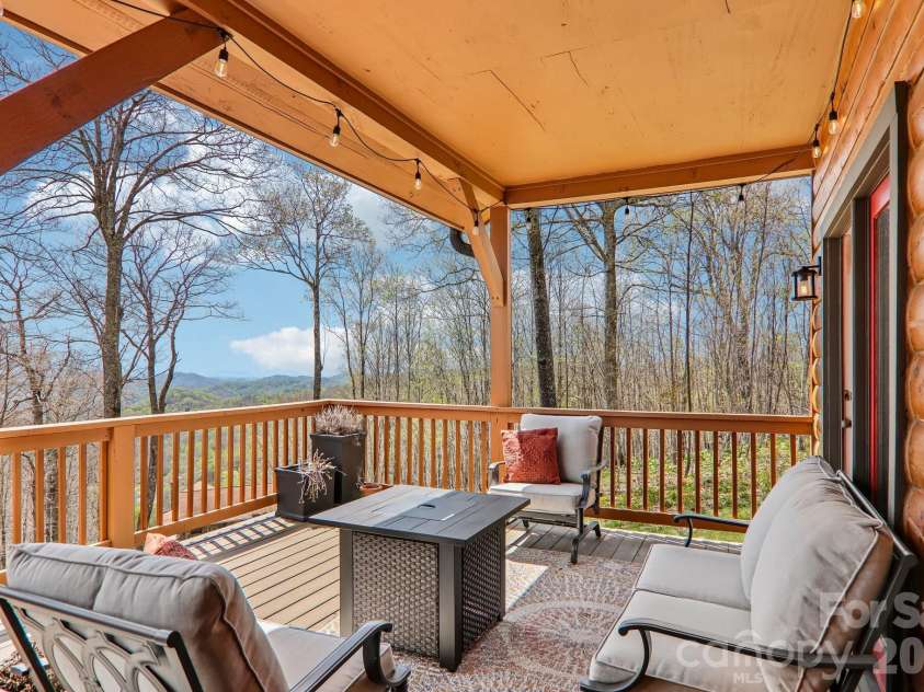 186 Cottage Lane, Mars Hill, NC 28754.  MLS# CAR4374567, YatesRealty ID 15534. 