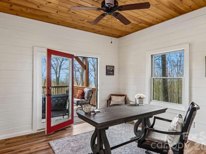 186 Cottage Lane, Mars Hill, NC 28754.  MLS# CAR4374567, YatesRealty ID 15534. 