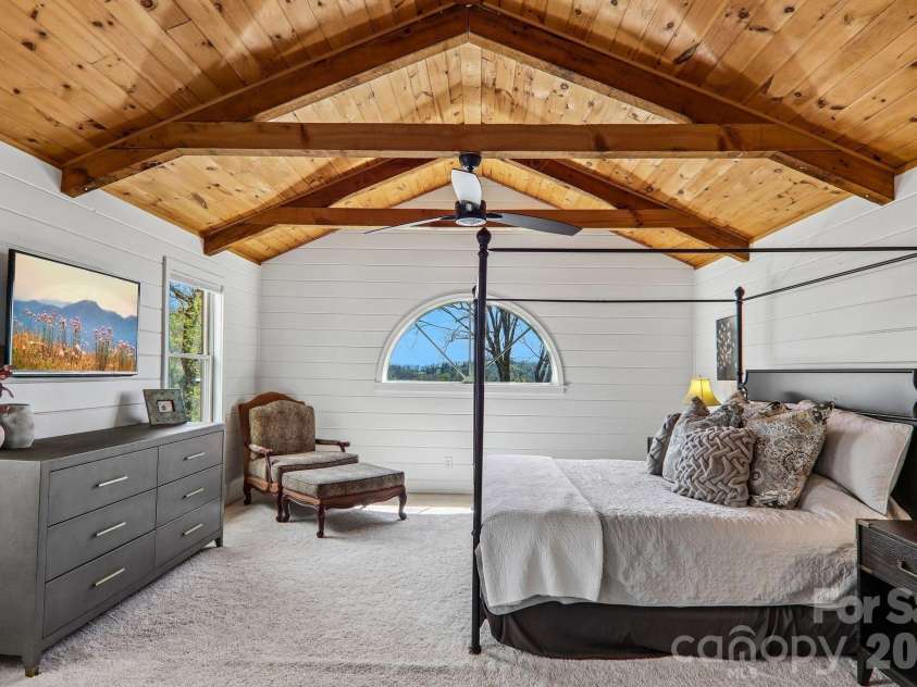 186 Cottage Lane, Mars Hill, NC 28754.  MLS# CAR4374567, YatesRealty ID 15534. 